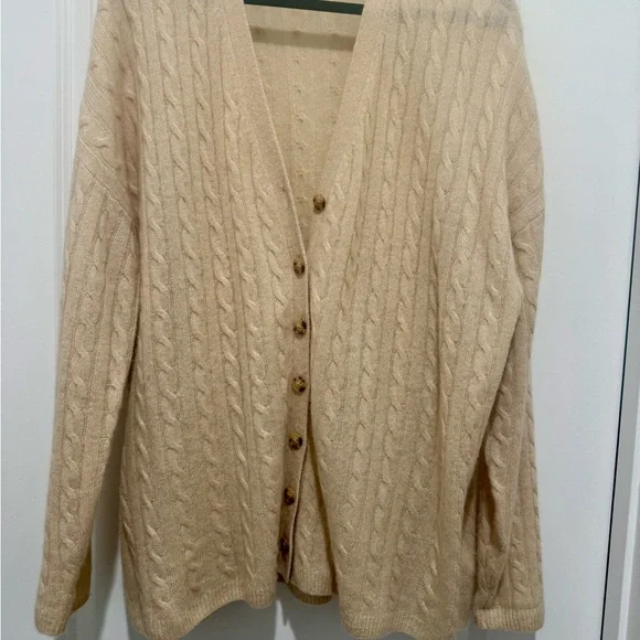 Reformation Giusta Oversized Cashmere Cardigan, beige (small) - Picture 3 of 8